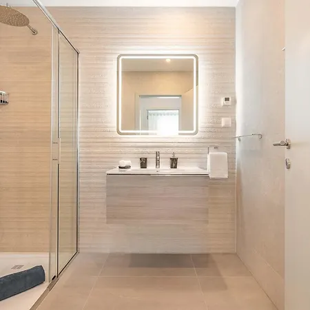 Stylish 2-bed With Pool At Dona Ana Residences ラゴス